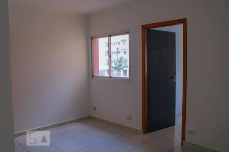 Sala de apartamento para alugar com 3 quartos, 55m² em Jardim Monte Alegre, Taboão da Serra