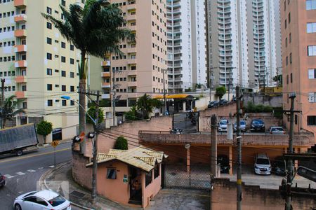 Vista do Quarto 1 de apartamento para alugar com 3 quartos, 55m² em Jardim Monte Alegre, Taboão da Serra