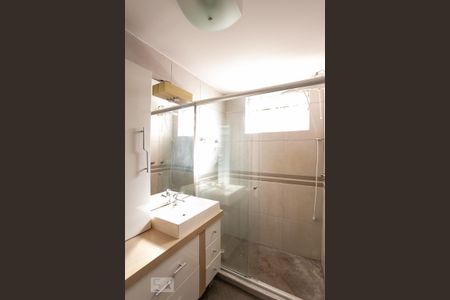 Banheiro de apartamento à venda com 2 quartos, 128m² em Jardim Botânico, Porto Alegre