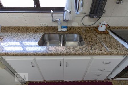 Casa à venda com 217m², 3 quartos e 5 vagasCozinha