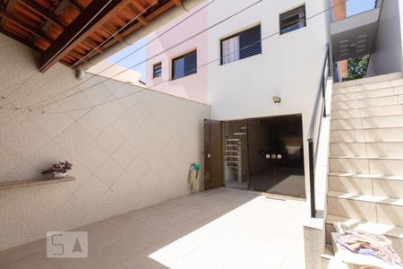 Casa à venda com 217m², 3 quartos e 5 vagasChurrasqueira