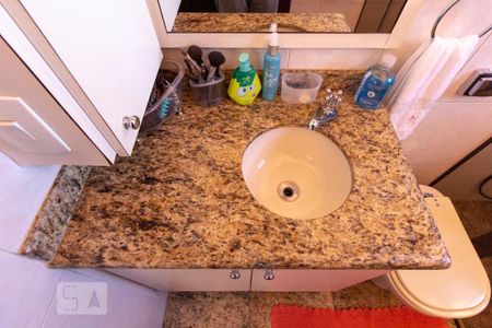 Casa à venda com 217m², 3 quartos e 5 vagasBanheiro da Suíte 1