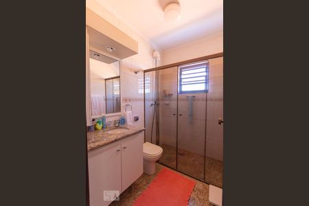 Banheiro da Suíte 1 de casa à venda com 3 quartos, 217m² em Bosque da Saúde, São Paulo