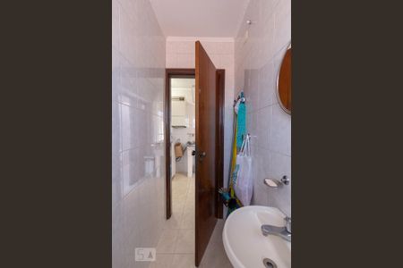 Casa à venda com 217m², 3 quartos e 5 vagasBanheiro de Serviço