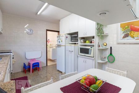 Casa à venda com 217m², 3 quartos e 5 vagasCozinha