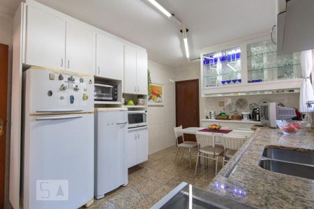 Casa à venda com 217m², 3 quartos e 5 vagasCozinha