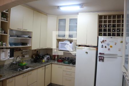 Casa à venda com 447m², 5 quartos e 6 vagasCozinha