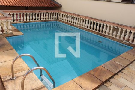 Casa à venda com 447m², 5 quartos e 6 vagasPiscina