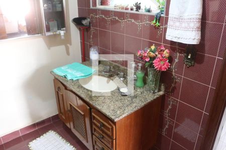 Casa à venda com 447m², 5 quartos e 6 vagasBanheiro da Suíte