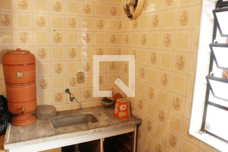 Casa à venda com 447m², 5 quartos e 6 vagasCozinha 2