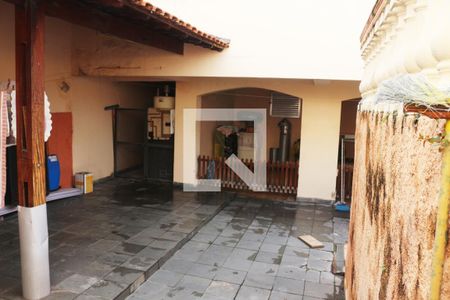 Casa à venda com 447m², 5 quartos e 6 vagasQuintal