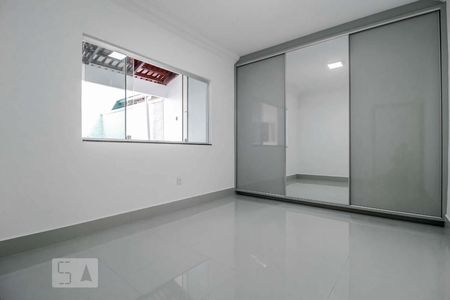 Quarto 1 (térreo) de casa para alugar com 3 quartos, 200m² em Chácara do Governador, Goiânia