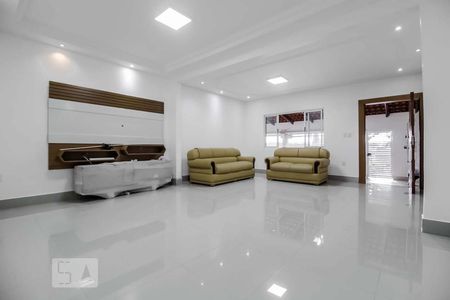 Sala 1 de casa para alugar com 3 quartos, 200m² em Chácara do Governador, Goiânia