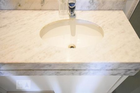 Apartamento à venda com 50m², 1 quarto e 1 vagaPia do banheiro da suíte