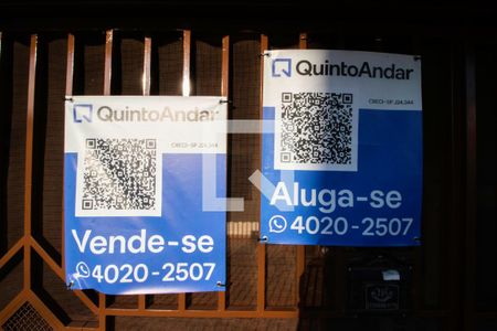 Casa à venda com 220m², 3 quartos e 2 vagasFachada