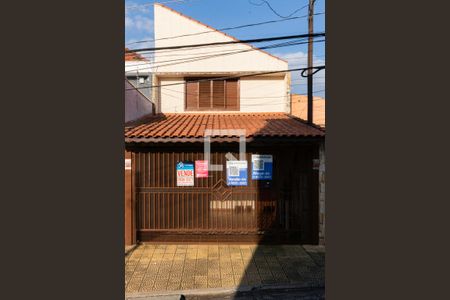 Casa à venda com 220m², 3 quartos e 2 vagasFachada