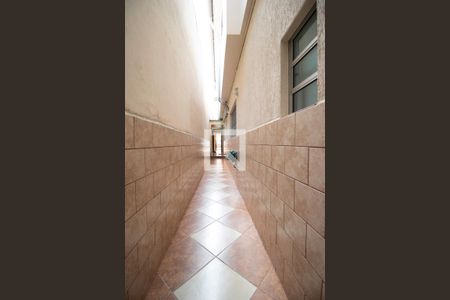 Casa à venda com 220m², 3 quartos e 2 vagasCorredor