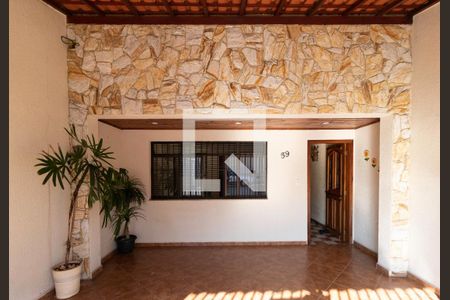 Casa à venda com 220m², 3 quartos e 2 vagasEntrada