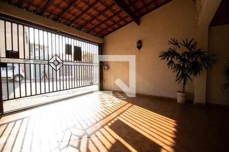 Casa à venda com 220m², 3 quartos e 2 vagasGaragem