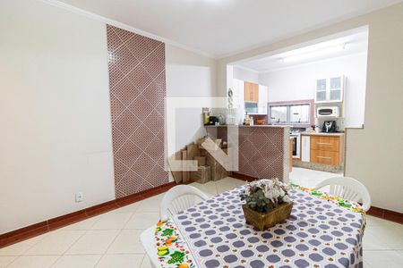 Casa à venda com 220m², 3 quartos e 2 vagasCozinha