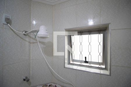 Casa à venda com 220m², 3 quartos e 2 vagasBanheiro 2