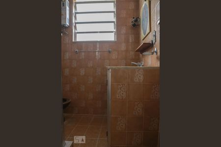 Casa de condomínio para alugar com 198m², 4 quartos e sem vaga Casa de condomínio para alugar com 198m², 4 quartos e sem vagaBanheiro 2