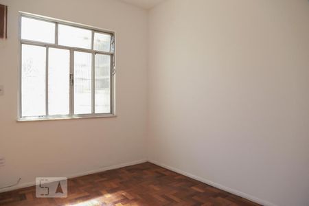 Casa de condomínio para alugar com 198m², 4 quartos e sem vaga Casa de condomínio para alugar com 198m², 4 quartos e sem vagaQuarto 3