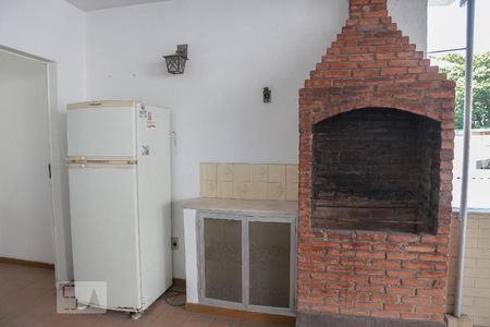 Casa de condomínio para alugar com 198m², 4 quartos e sem vaga Casa de condomínio para alugar com 198m², 4 quartos e sem vagaÁrea comum - Churrasqueira