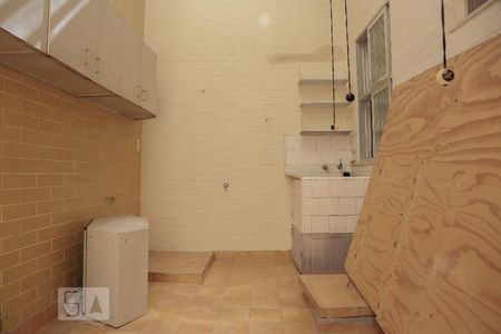 Casa de condomínio para alugar com 198m², 4 quartos e sem vaga Casa de condomínio para alugar com 198m², 4 quartos e sem vagaÁrea de Serviço 1