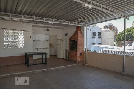Casa de condomínio para alugar com 198m², 4 quartos e sem vaga Casa de condomínio para alugar com 198m², 4 quartos e sem vagaÁrea comum - Churrasqueira