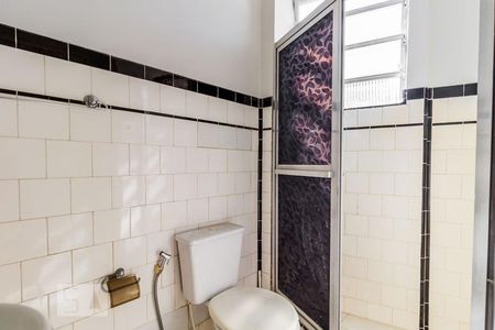 Banheiro de apartamento à venda com 1 quarto, 30m² em Praia da Bandeira, Rio de Janeiro