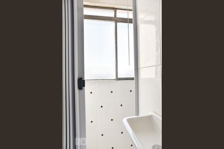 Apartamento para alugar com 100m², 3 quartos e 1 vaga Apartamento para alugar com 100m², 3 quartos e 1 vagaBanheiro de serviço