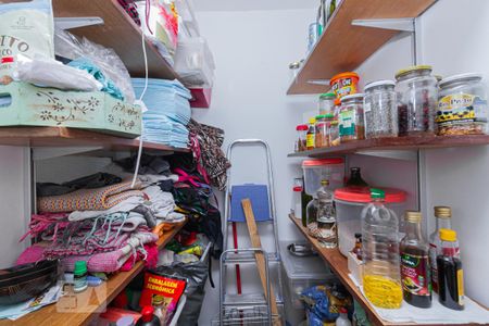 Despensa de apartamento para alugar com 2 quartos, 82m² em Lapa, São Paulo