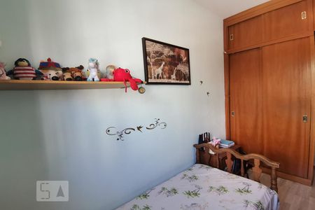 Casa à venda com 218m², 3 quartos e 5 vagasQuarto 2