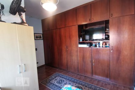 Casa à venda com 218m², 3 quartos e 5 vagasSuíte