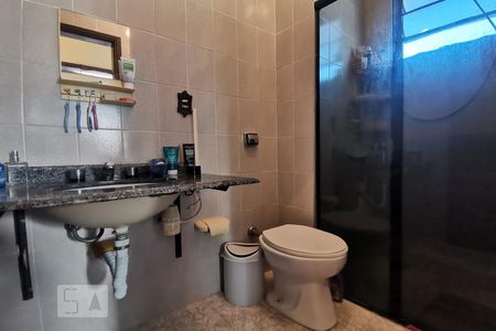 Casa à venda com 218m², 3 quartos e 5 vagasBanheiro Corredor