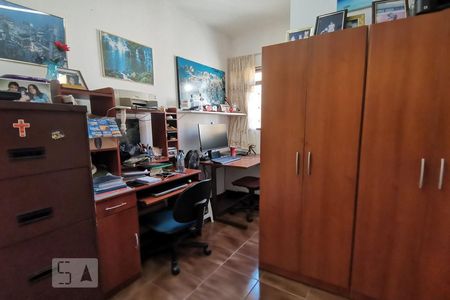 Casa à venda com 218m², 3 quartos e 5 vagasQuarto 2