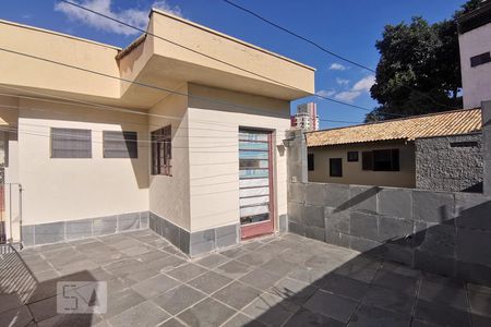 Casa à venda com 218m², 3 quartos e 5 vagasTerraço