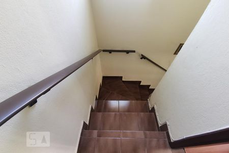 Casa à venda com 218m², 3 quartos e 5 vagasEscada