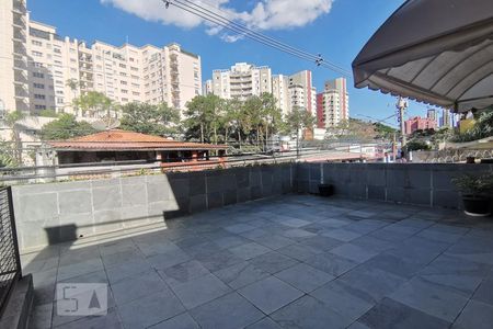 Varanda de casa à venda com 3 quartos, 218m² em Vila Morse, São Paulo