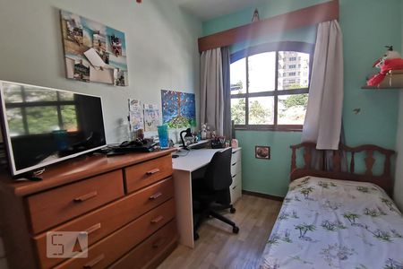 Casa à venda com 218m², 3 quartos e 5 vagasQuarto 2
