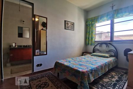 Casa à venda com 218m², 3 quartos e 5 vagasSuíte