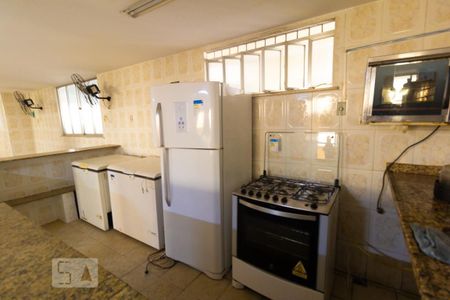Apartamento para alugar com 40m², 2 quartos e sem vaga Apartamento para alugar com 40m², 2 quartos e sem vagaÁrea comum - Salão de festas cozinha