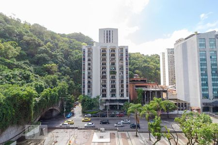 Vista da Suíte de apartamento à venda com 1 quarto, 37m² em Copacabana, Rio de Janeiro