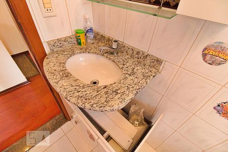 Casa à venda com 180m², 3 quartos e 3 vagasBanheiro