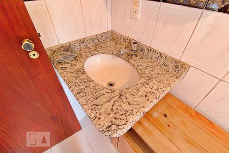 Casa à venda com 180m², 3 quartos e 3 vagasBanheiro da Suíte