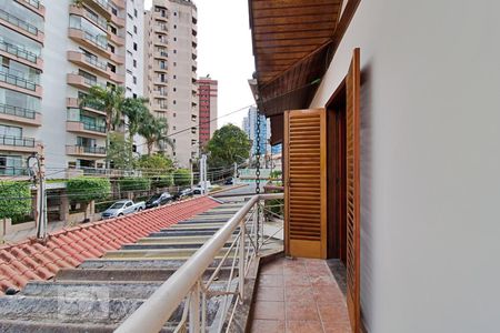 Casa à venda com 180m², 3 quartos e 3 vagasVaranda da Suite