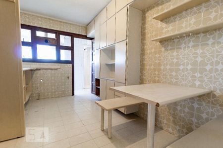 Apartamento para alugar com 120m², 3 quartos e 1 vaga Apartamento para alugar com 120m², 3 quartos e 1 vagaCozinha