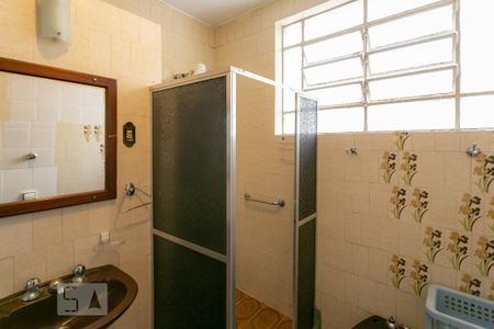 Banheiro de apartamento à venda com 3 quartos, 111m² em Santo Antônio, Belo Horizonte