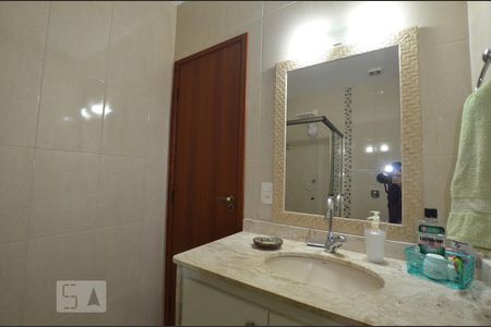 Casa de condomínio à venda com 70m², 2 quartos e 1 vagaBanheiro da suite